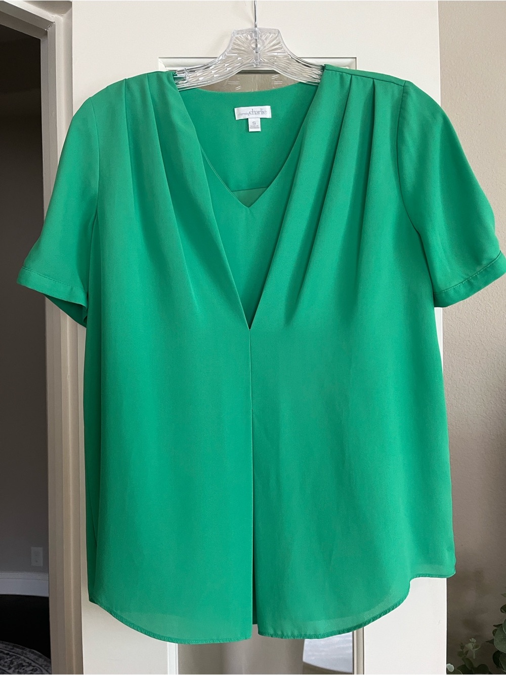 Charming Charlie Top, Small, Green, V-Neck, Short Sleeve, Pleating Details